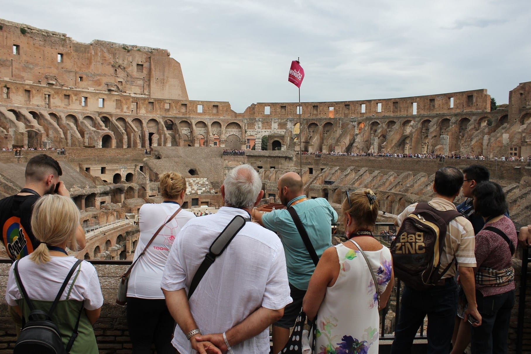 roman forum entrance Colosseum tour group