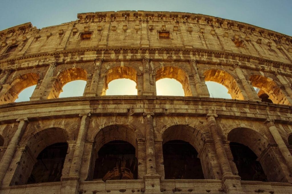 How Tall is the Colosseum in Rome ? Size, Height and Dimensions