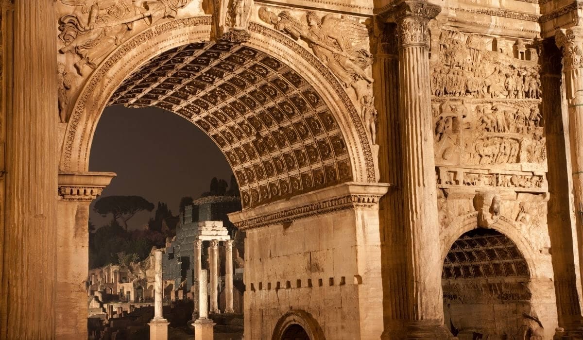 arch_septimius_severus_night Arch of Septimius Severus at night