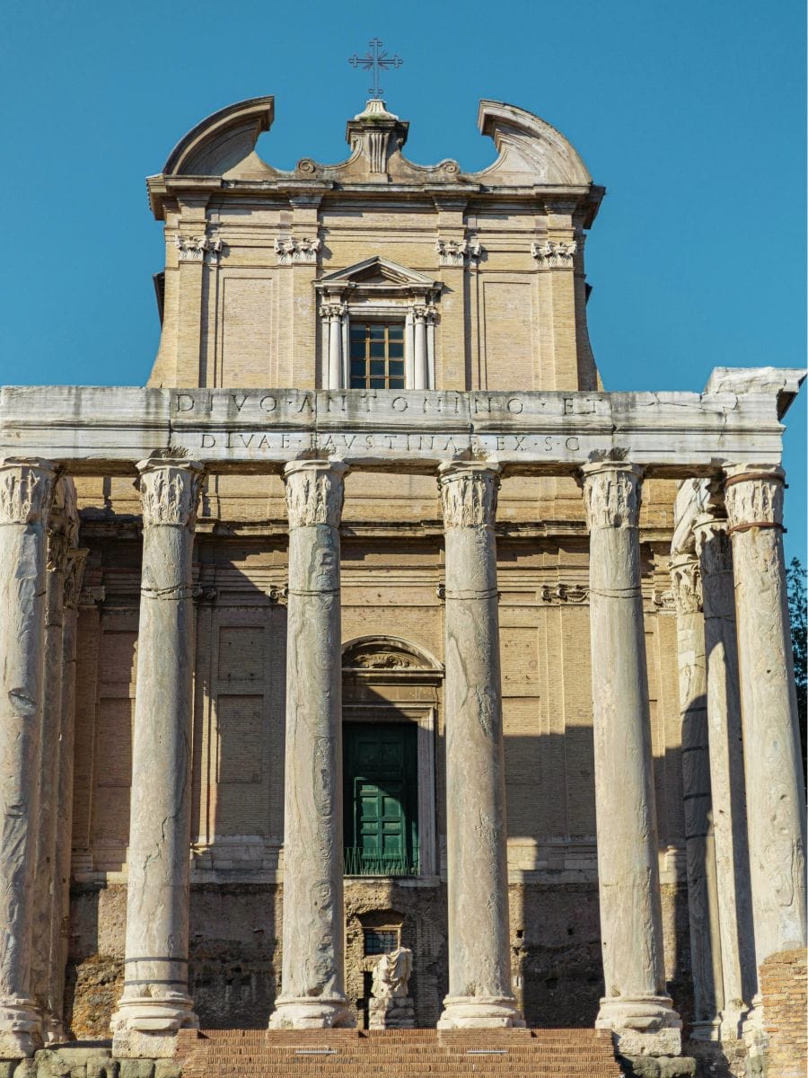 San Lorenzo Miranda Rome entrance