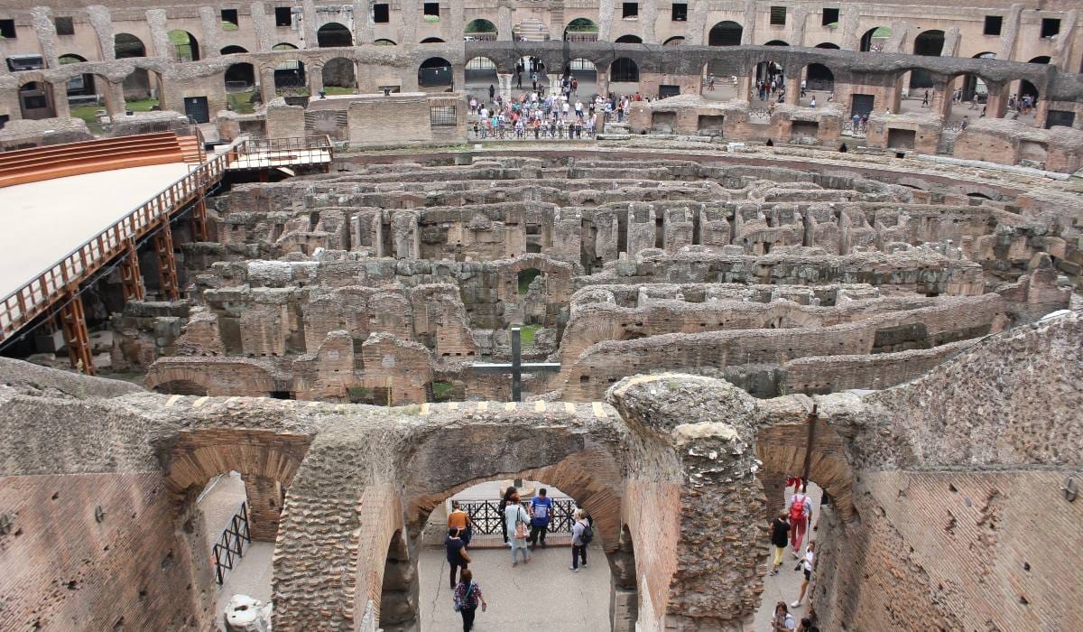 Exclusive Colosseum Underground and Roman Forum Tour