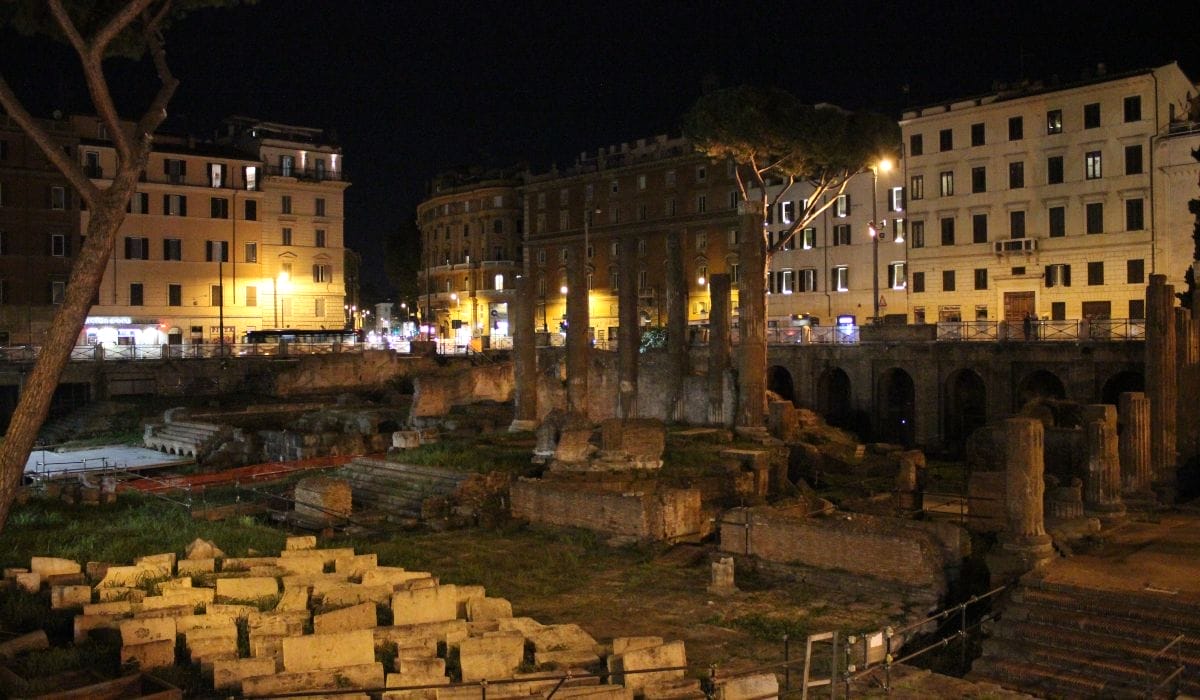 Rome walk at night